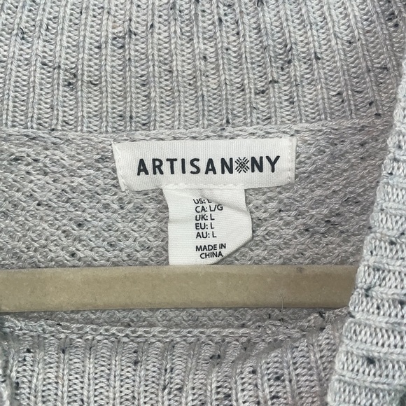 Artisan NY Grey Knit Sweater - Picture 2 of 4
